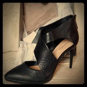 Bcbg black heels nib new